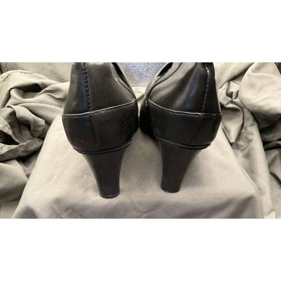 Joan & David CIRCA 7 M CJSKIP Black LEATHER Ankle Booties Boots~Gently Used - Picture 6 of 11